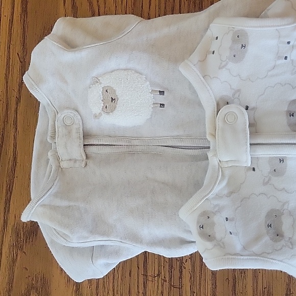 Two sleep sacks - Picture 3 of 3